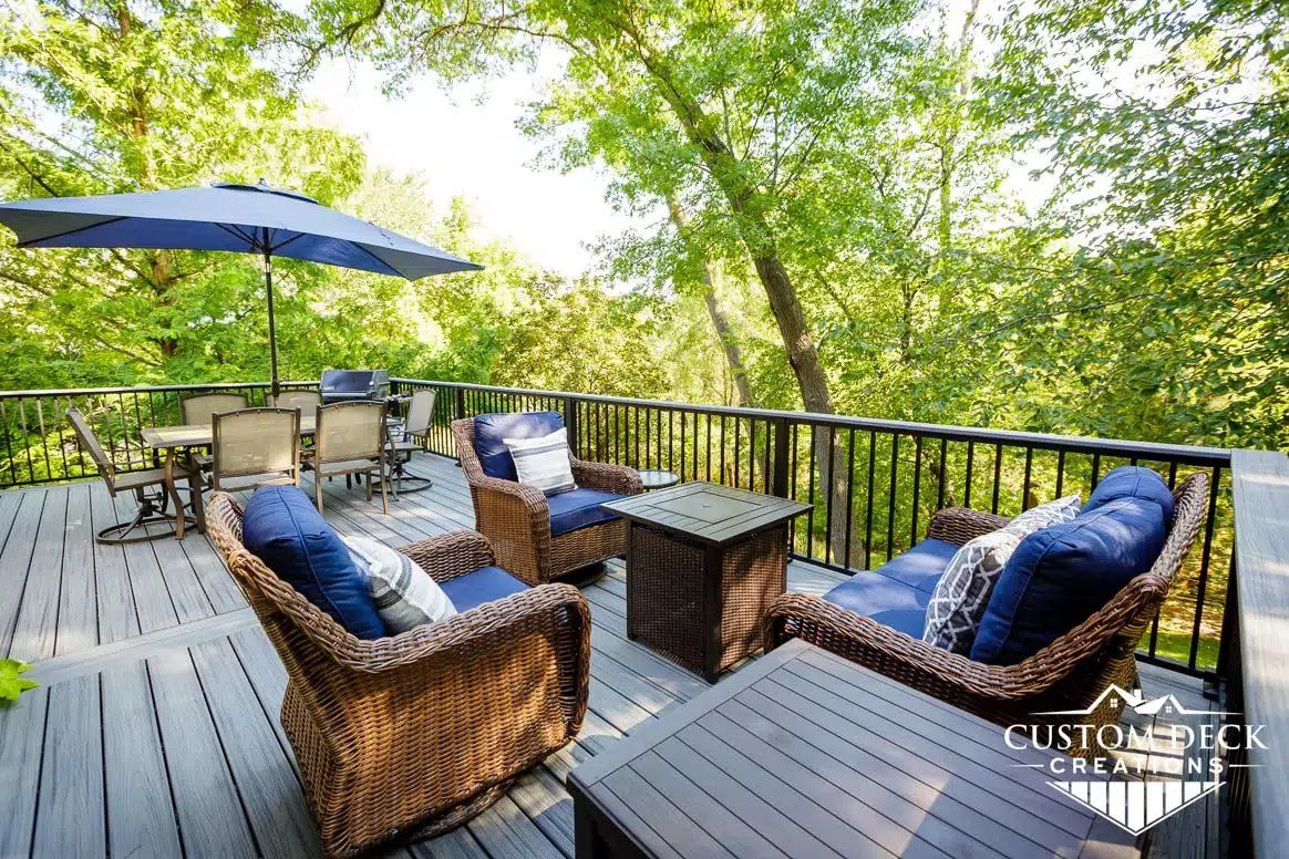 Trex Transcend Island Mist deck with black railing